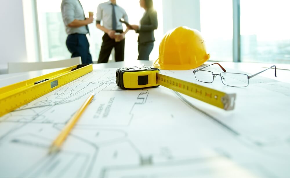 Obiectivele noastre O masă cu instrumente de măsurat pentru construcții